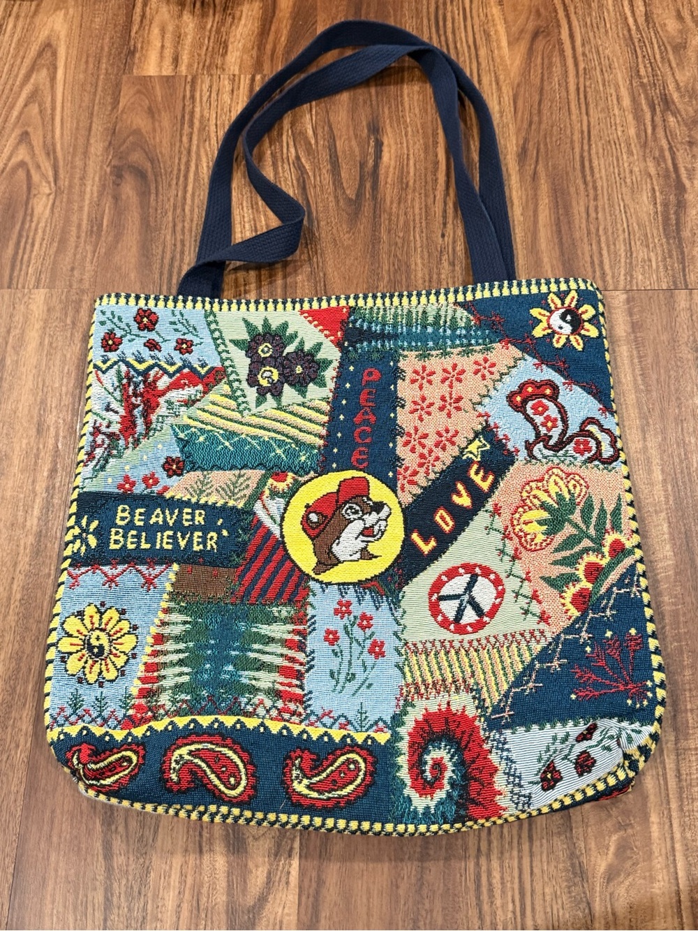 Buc-ees Gas Station Store Beaver Believer Love Peace Tapestry Tote Bag RARE 16"